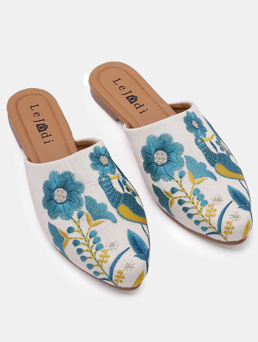women embroidered slip on mojari - 22030784 - Standard Image - 1