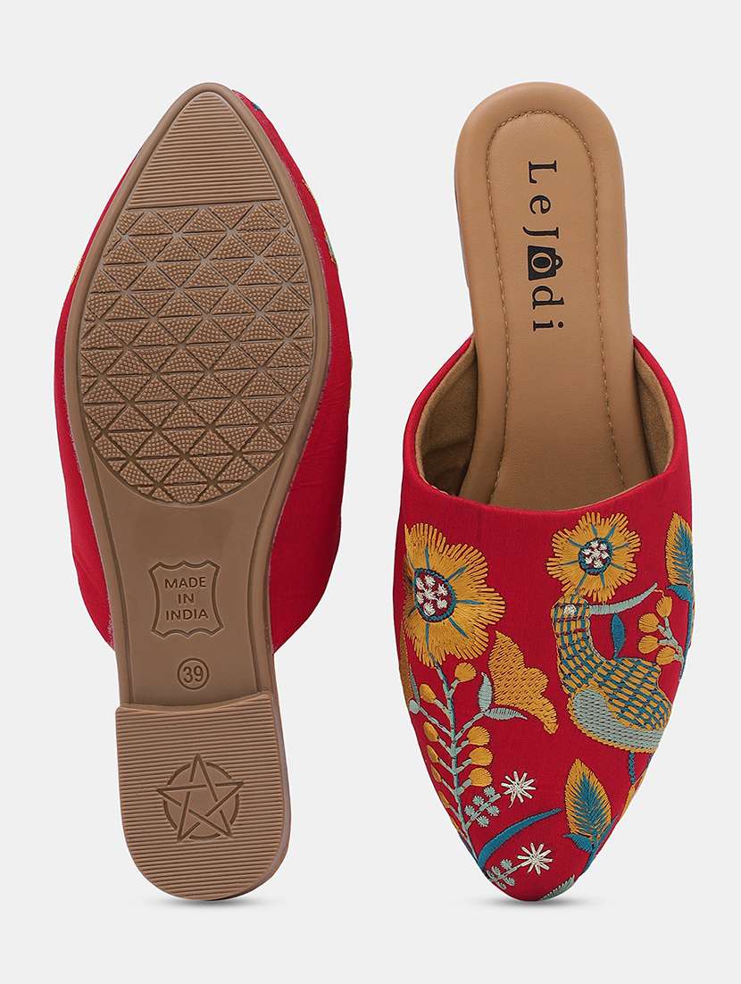 women embroidered slip on mojari - 22030785 - Standard Image - 4