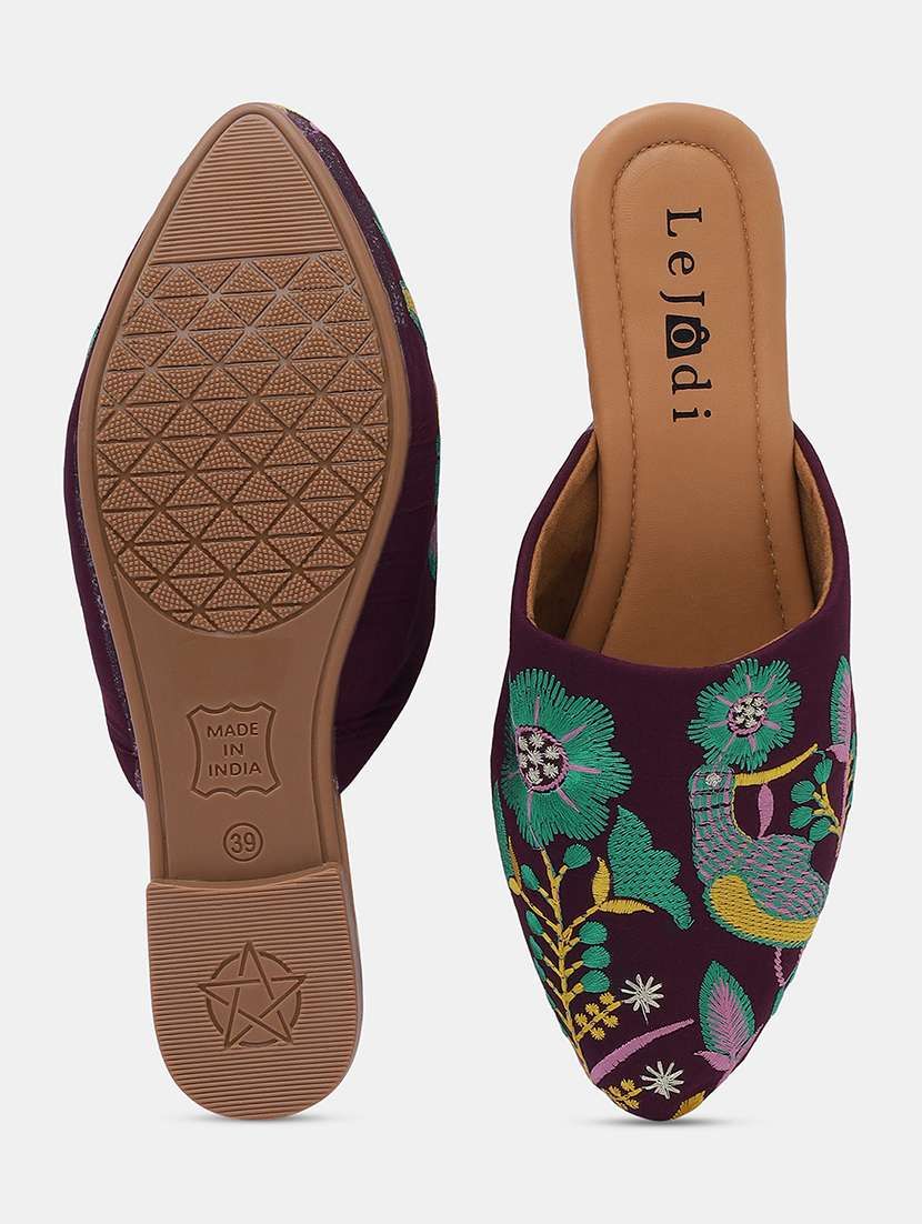 women embroidered slip on mojari - 22030805 - Standard Image - 4