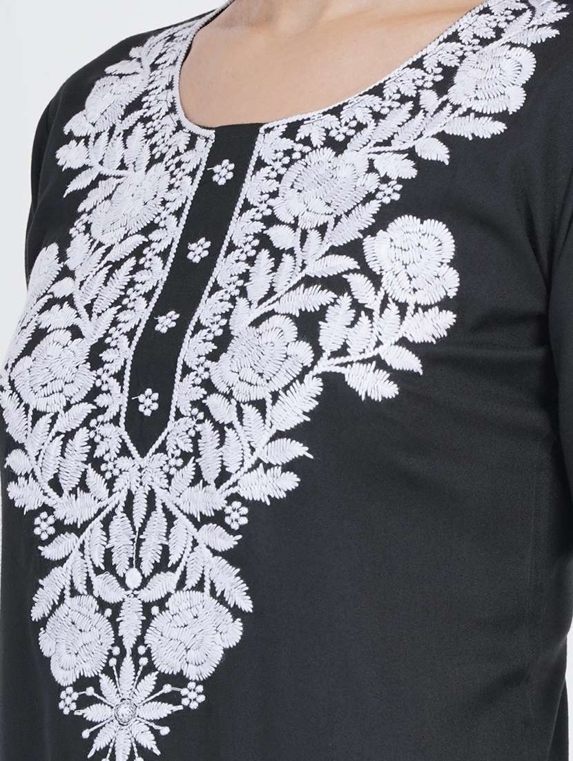 women chikankari three quarter sleeve straight kurti - 22030971 -  Standard Image - 4