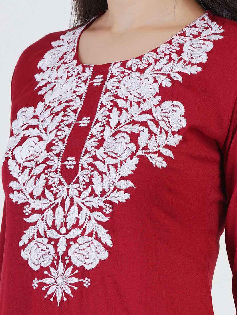 women chikankari three quarter sleeve straight kurti - 22030972 -  Standard Image - 4