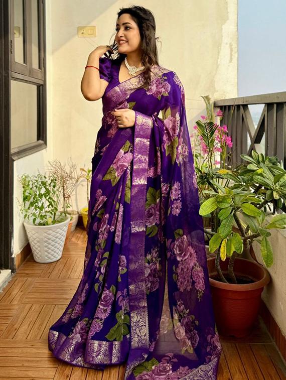 women floral printed bordered saree with blouse - 22031008 -  Zoom Image - 0