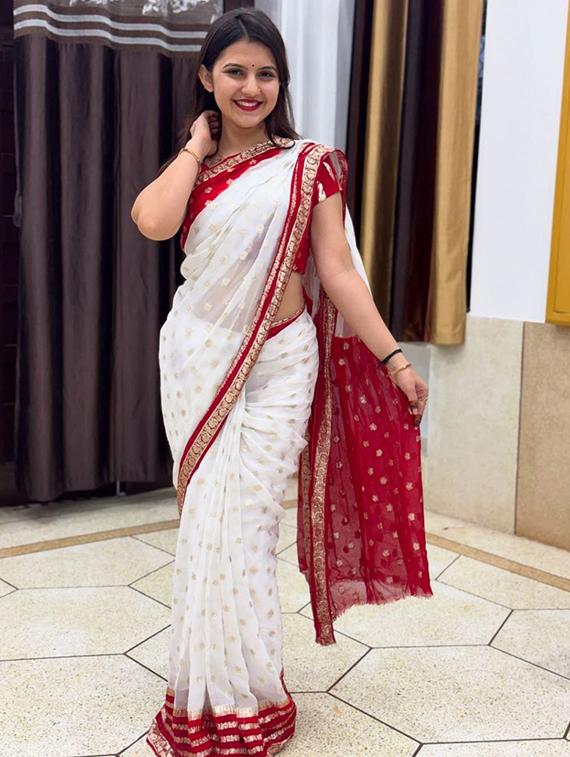 women self design bordered saree with blouse - 22031019 -  Zoom Image - 0