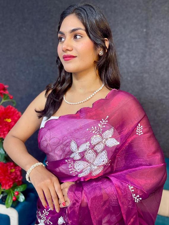 women solid with work embellished saree with blouse - 22031025 - Standard Image - 1