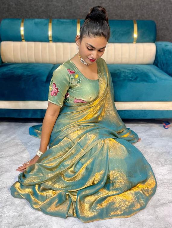 women solid plain saree with blouse - 22031048 -  Standard Image - 1