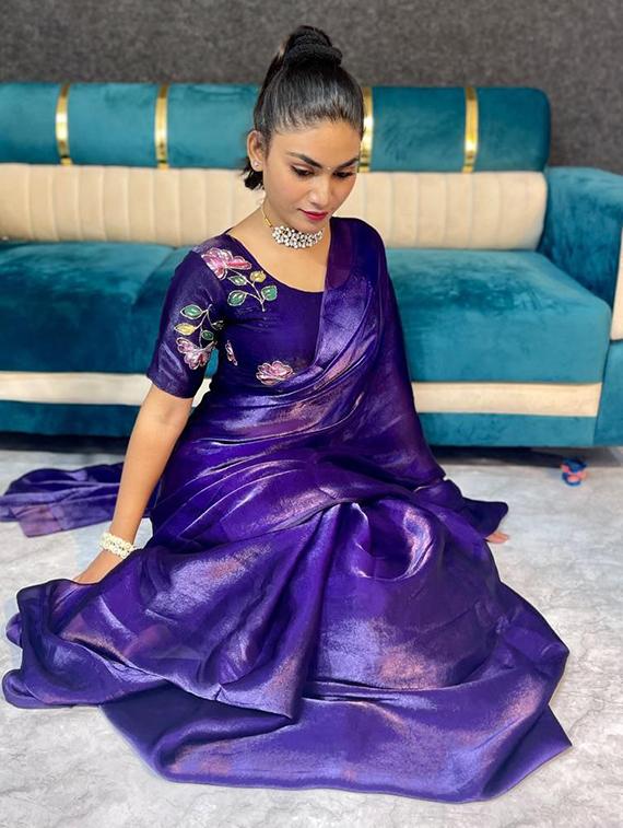 women solid plain saree with blouse - 22031049 -  Standard Image - 1