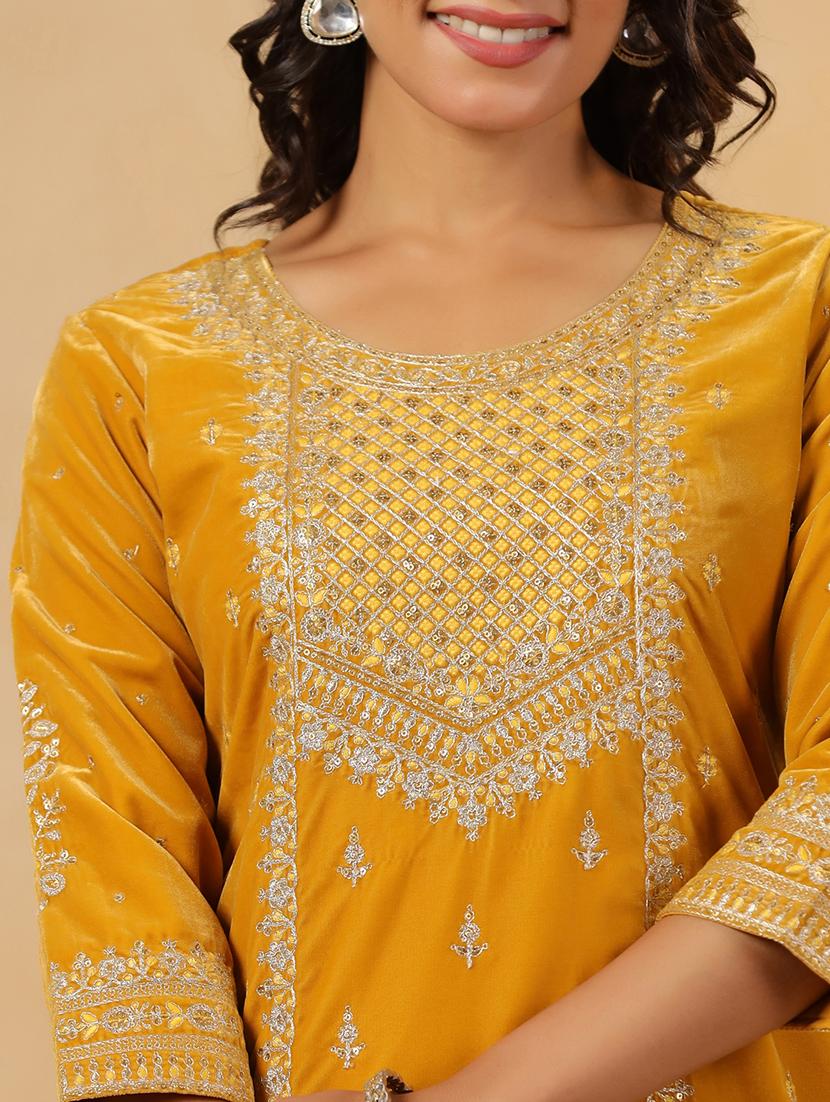 women embroidered round neck kurta and pant set - 22031058 - Standard Image - 6