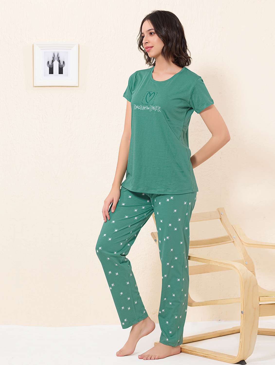 women printed nightwear pyjama set - 22032199 -  Standard Image - 1