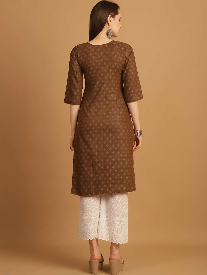 women self design three quarter sleeve straight kurta - 22033481 - Standard Image - 4
