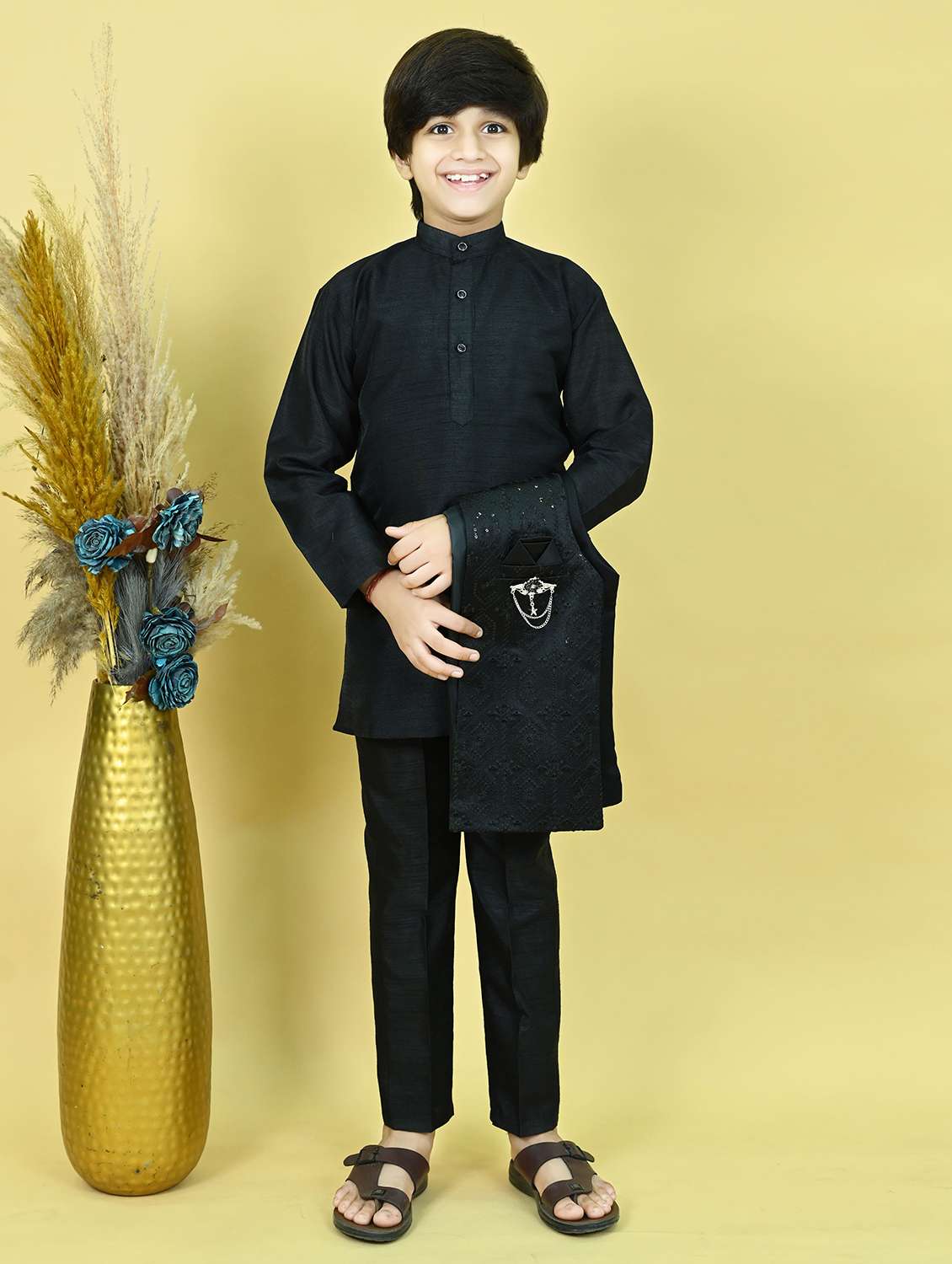 boys solid kurta and pyjama with embroidered nehru jacket  - 22033577 -  Standard Image - 4