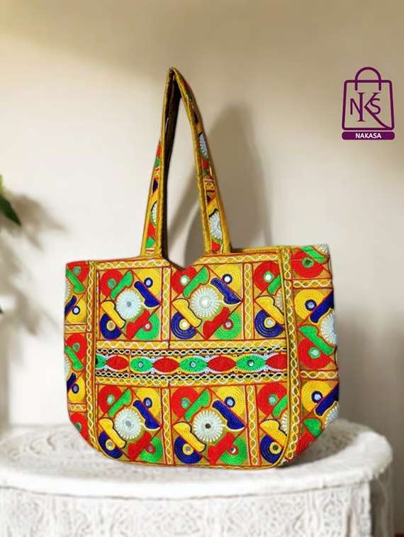 women floral embroidered tote bag - 22033621 -  Standard Image - 1