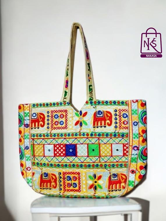 women floral embroidered tote bag - 22033627 - Standard Image - 1