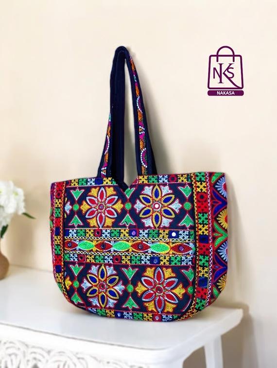 women embroidered tote bag - 22033642 - Standard Image - 1