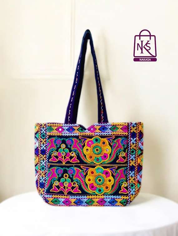 women embroidered tote bag - 22033644 -  Zoom Image - 0