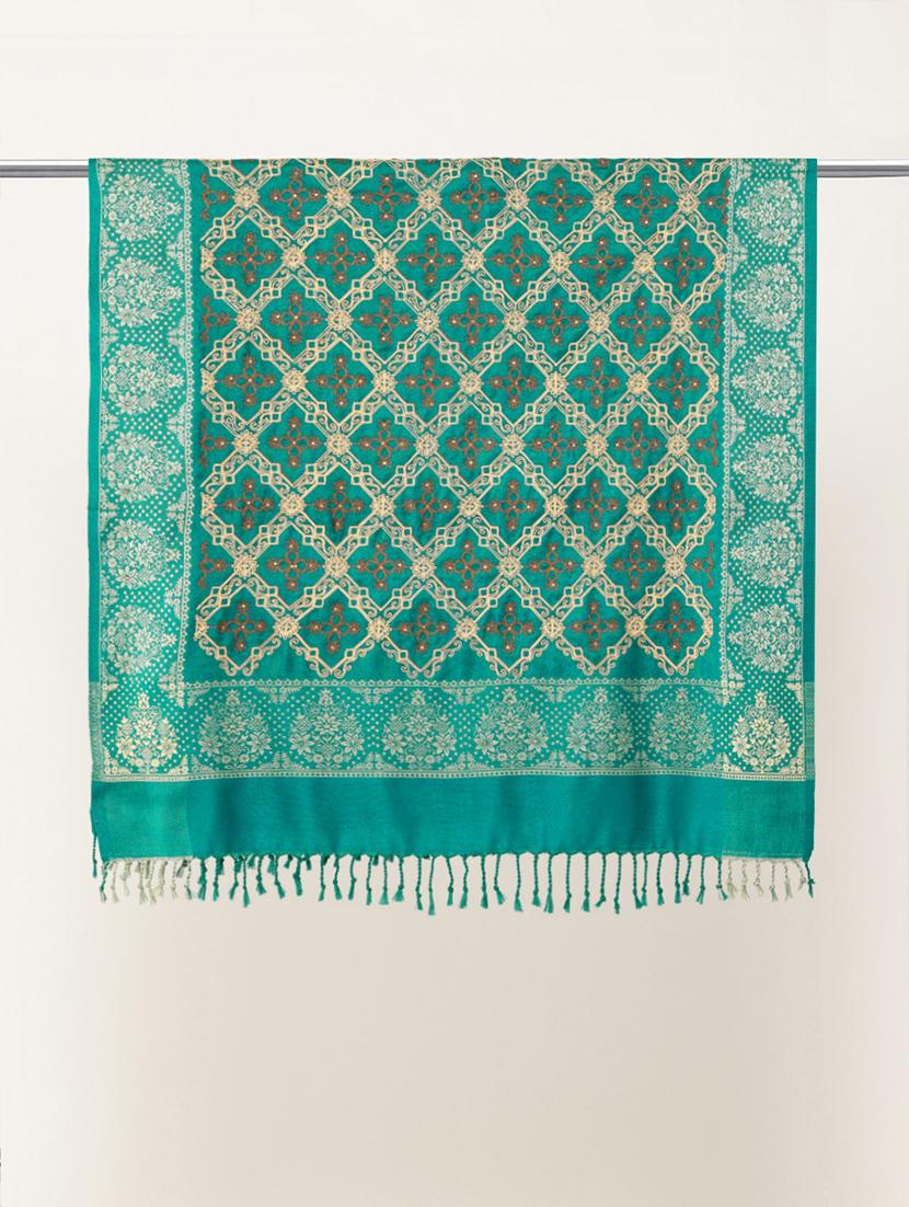 women self design reversible shawl - 22033725 - Standard Image - 4
