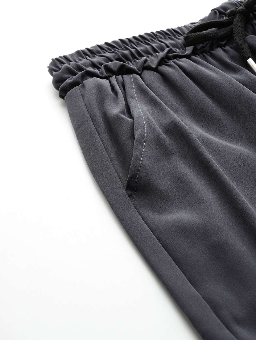 women solid mid rise relaxed fit cargo - 22033750 -  Standard Image - 4