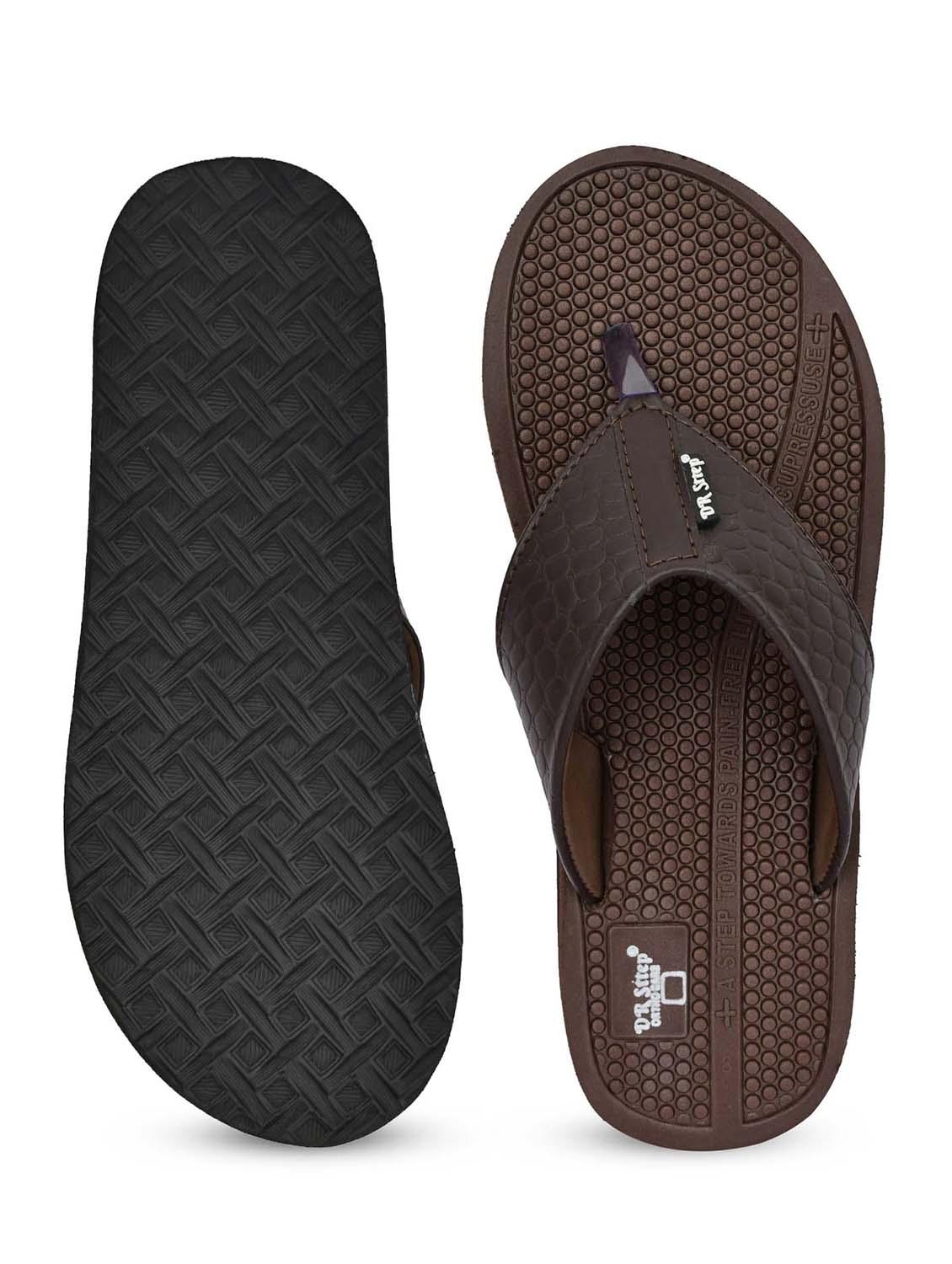 men brown solid slip on slipper - 22033979 - Standard Image - 4