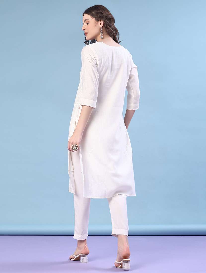 women solid with work three quarter sleeve straight kurta - 22034820 -  Standard Image - 4