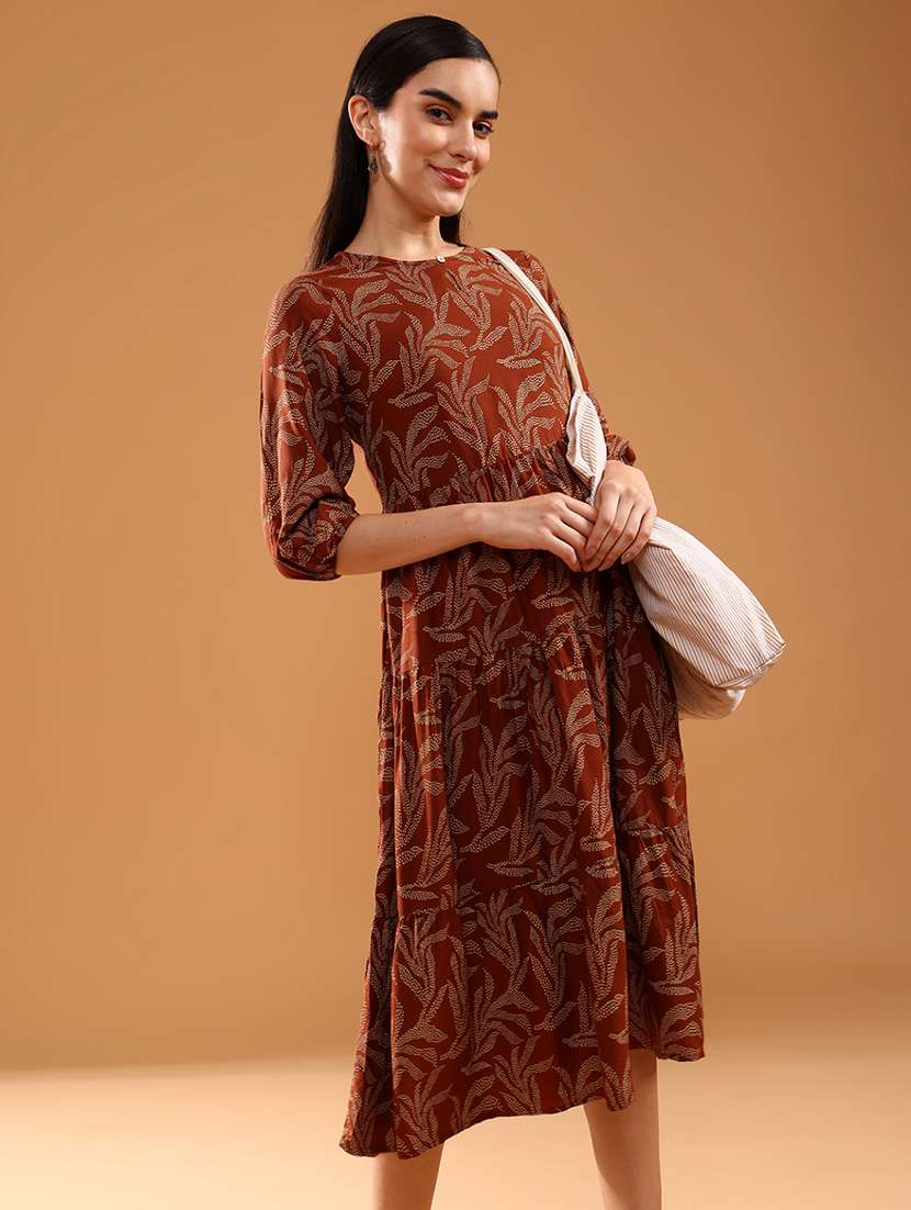 women printed three quarter sleeve tiered dress - 22034857 -  Standard Image - 4