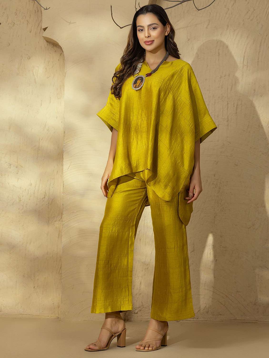 women solid kaftan kurta and pant set - 22035116 - Standard Image - 1