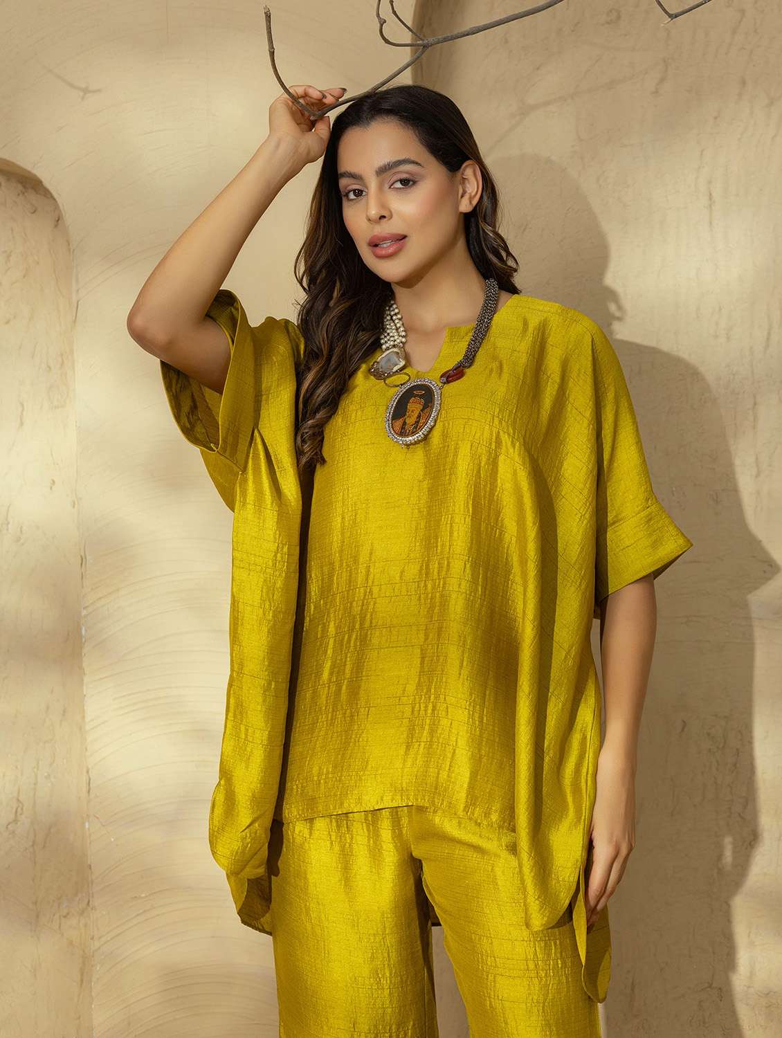 women solid kaftan kurta and pant set - 22035116 - Standard Image - 4