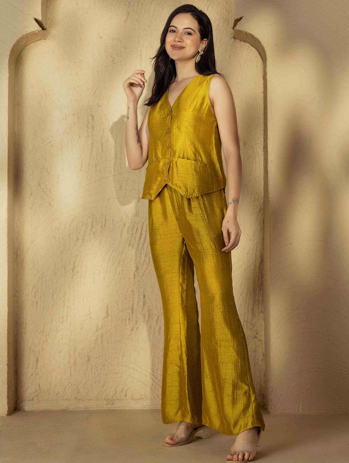 women solid sleeveless ethnic co-ord set - 22035122 - Standard Image - 4
