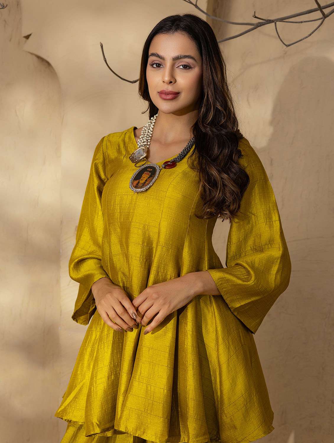 women solid bell sleeve dhoti and kurta set - 22035125 - Standard Image - 4