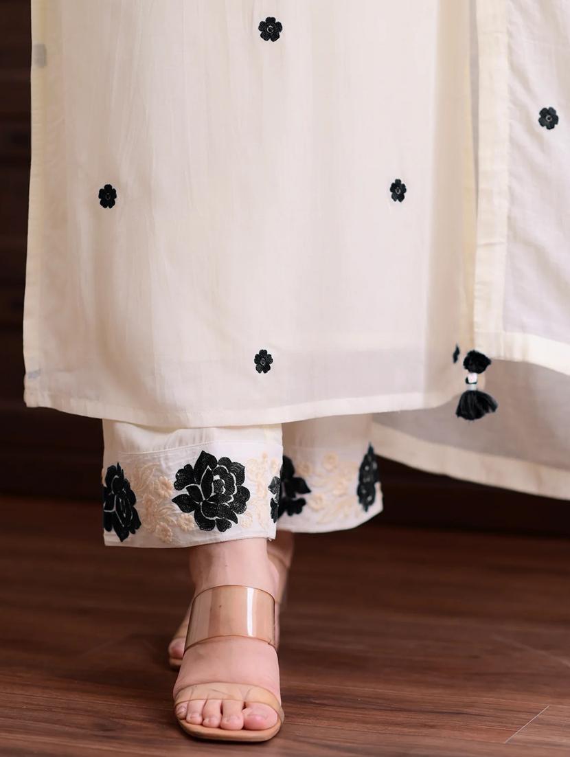 women embroidered three quarter sleeve kurta pant with dupatta set - 22035144 - Standard Image - 4