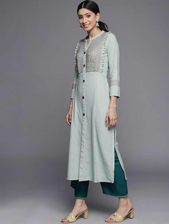 women solid mandarin neck straight kurta - 22035221 -  Standard Image - 1