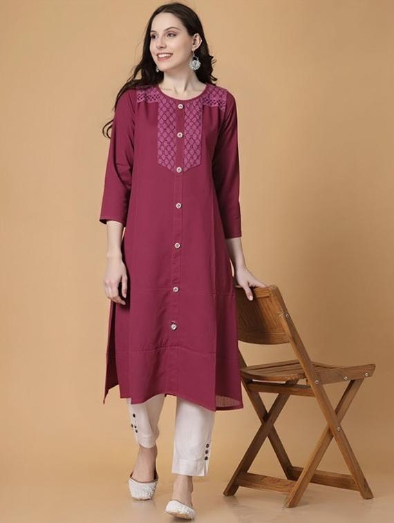 women solid three quarter sleeve straight kurta - 22035293 - Zoom Image - 0
