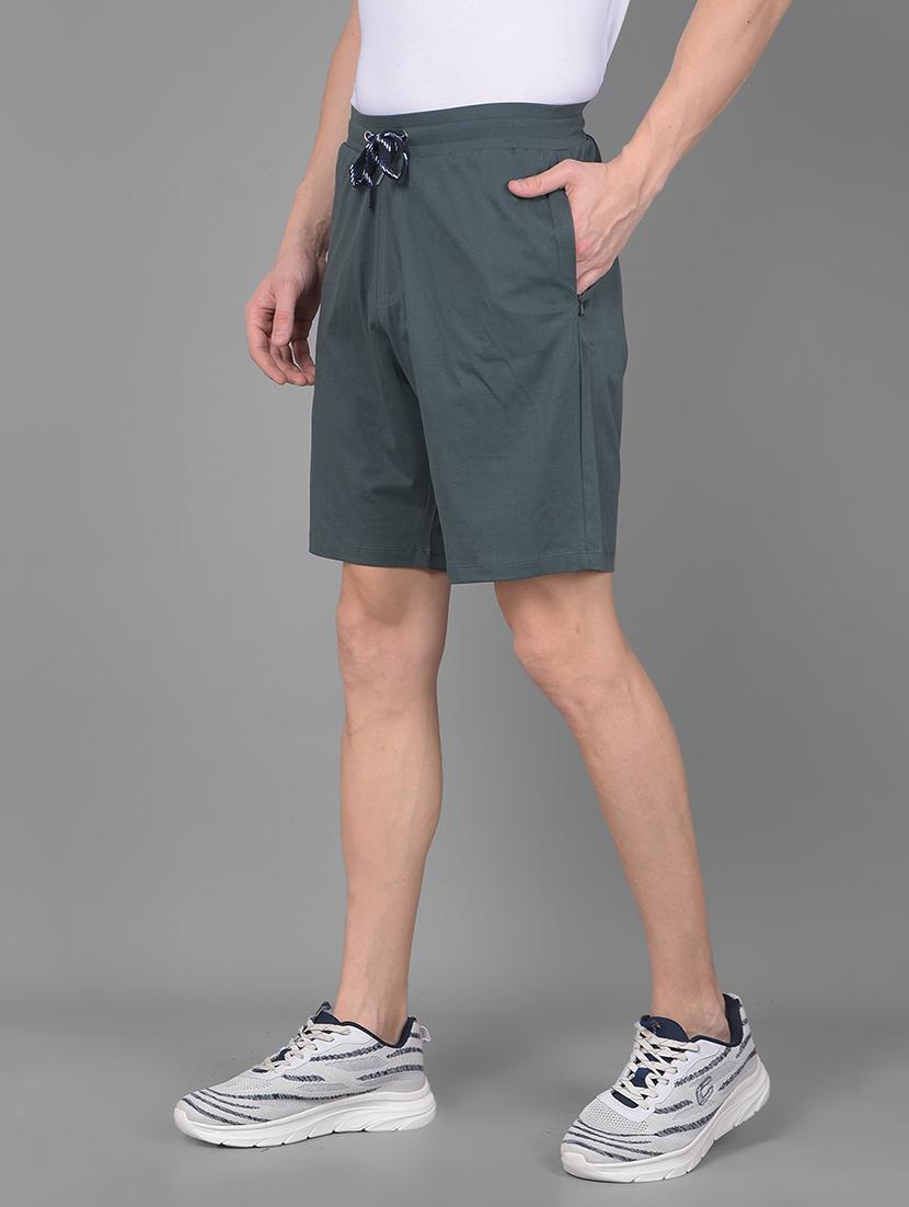 men solid mid rise regular fit shorts - 22035416 - Standard Image - 1