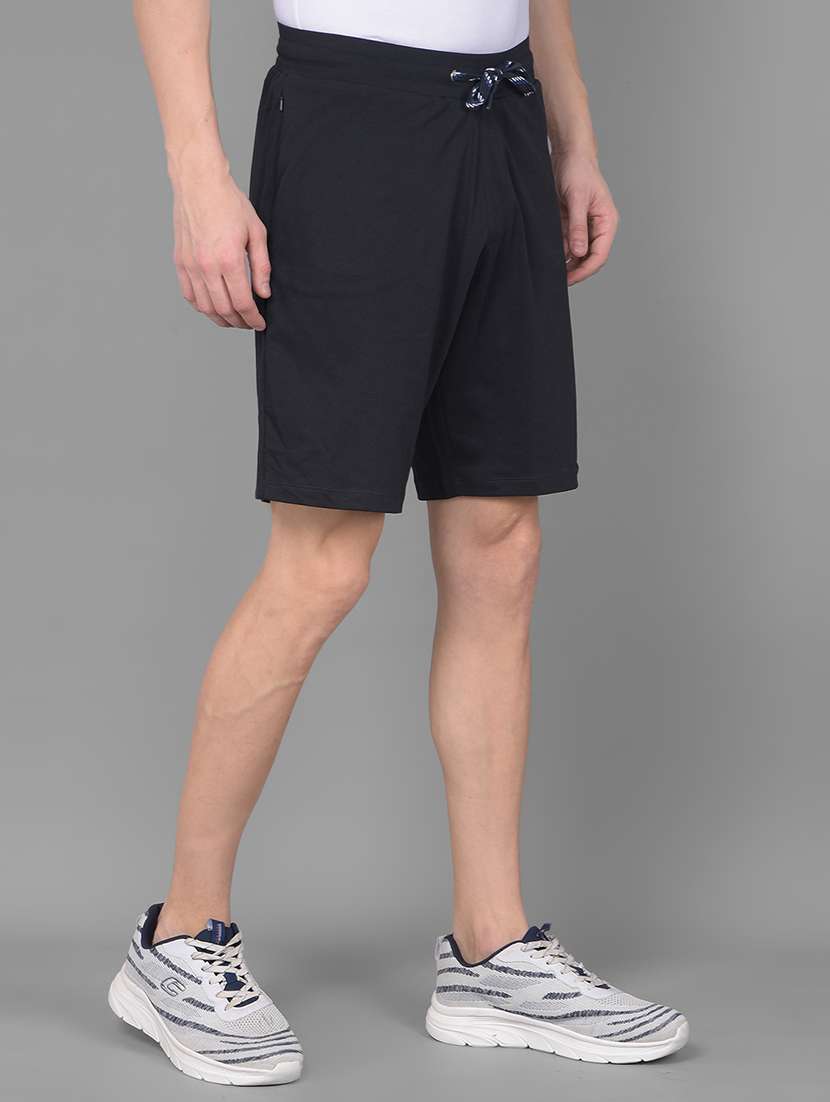 men black solid mid rise regular fit shorts - 22035417 -  Standard Image - 1