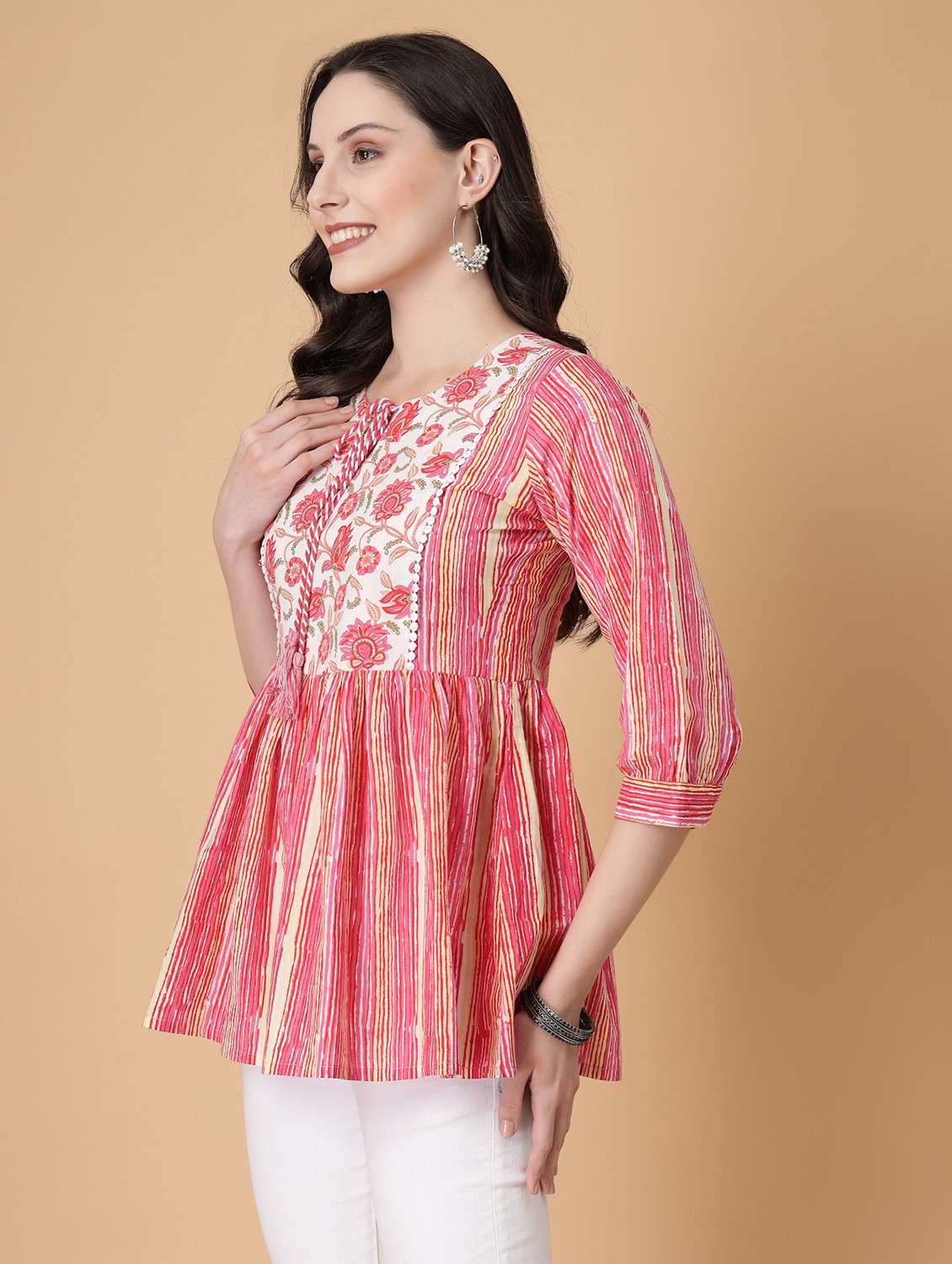 women printed three quarter sleeve flared kurti - 22035426 - Standard Image - 4
