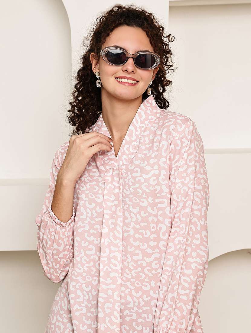 women pink animal print v-neck regular top - 22035597 -  Standard Image - 1