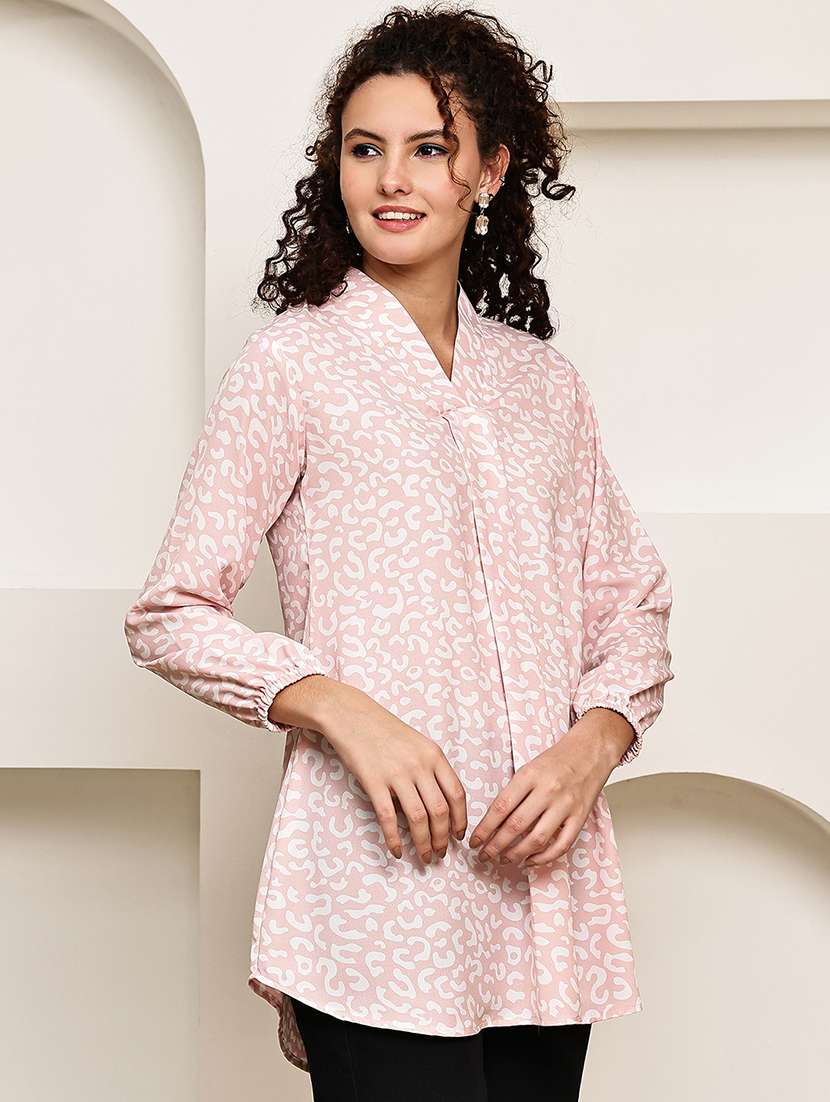 women pink animal print v-neck regular top - 22035597 - Standard Image - 4