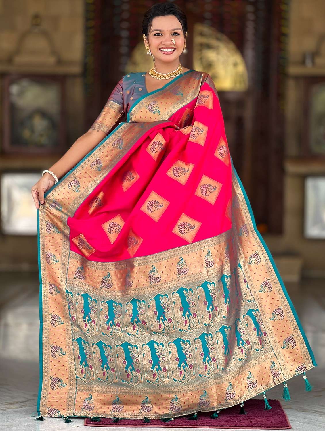 women self design banarasi saree with blouse - 22036578 -  Standard Image - 1