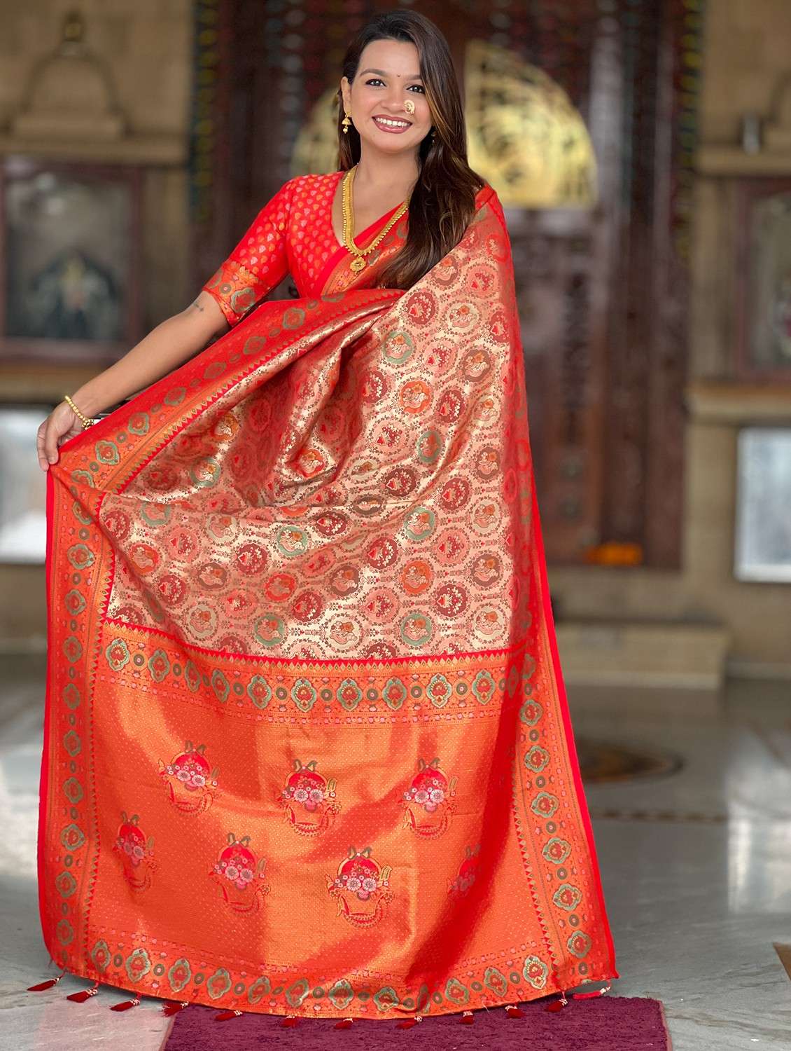women self design banarasi saree with blouse - 22036583 -  Standard Image - 1