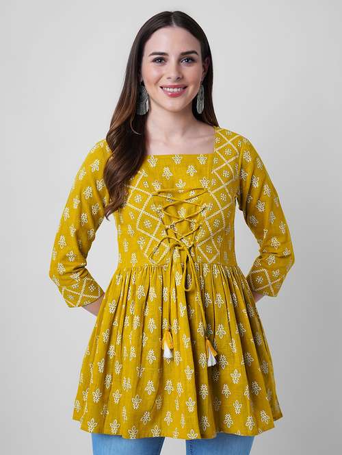 women printed three quarter sleeve flared kurti - 22036993 - Standard Image - 0
