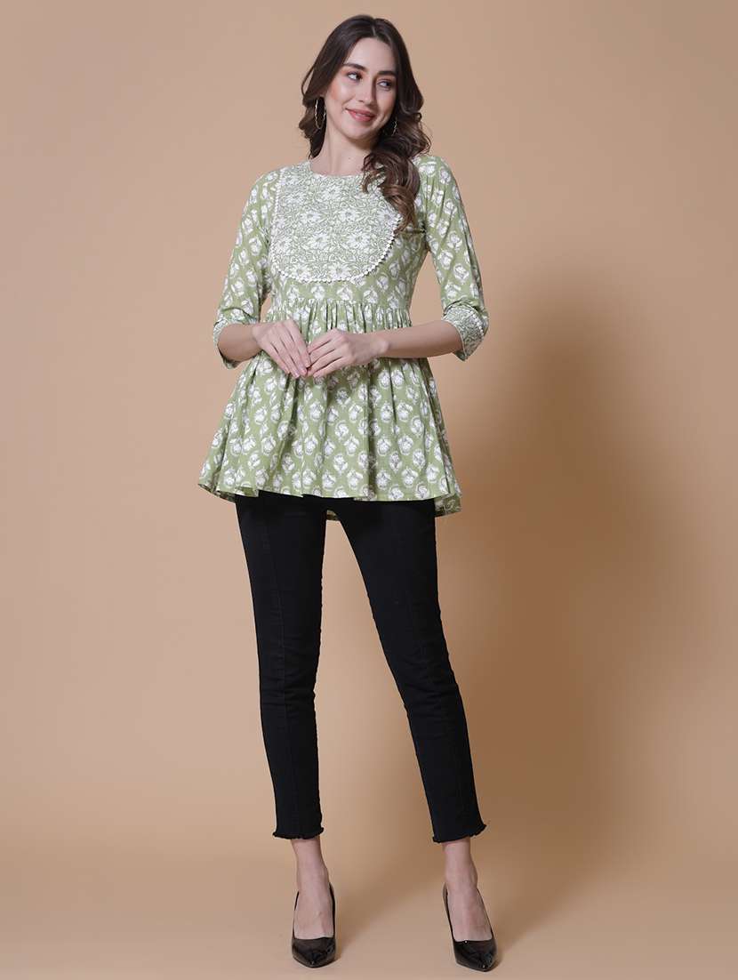 women printed three quarter sleeve flared kurti - 22037001 - Standard Image - 4