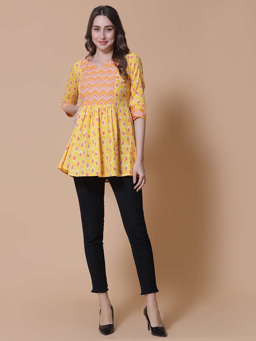 women printed three quarter sleeve flared kurti - 22037002 - Standard Image - 4