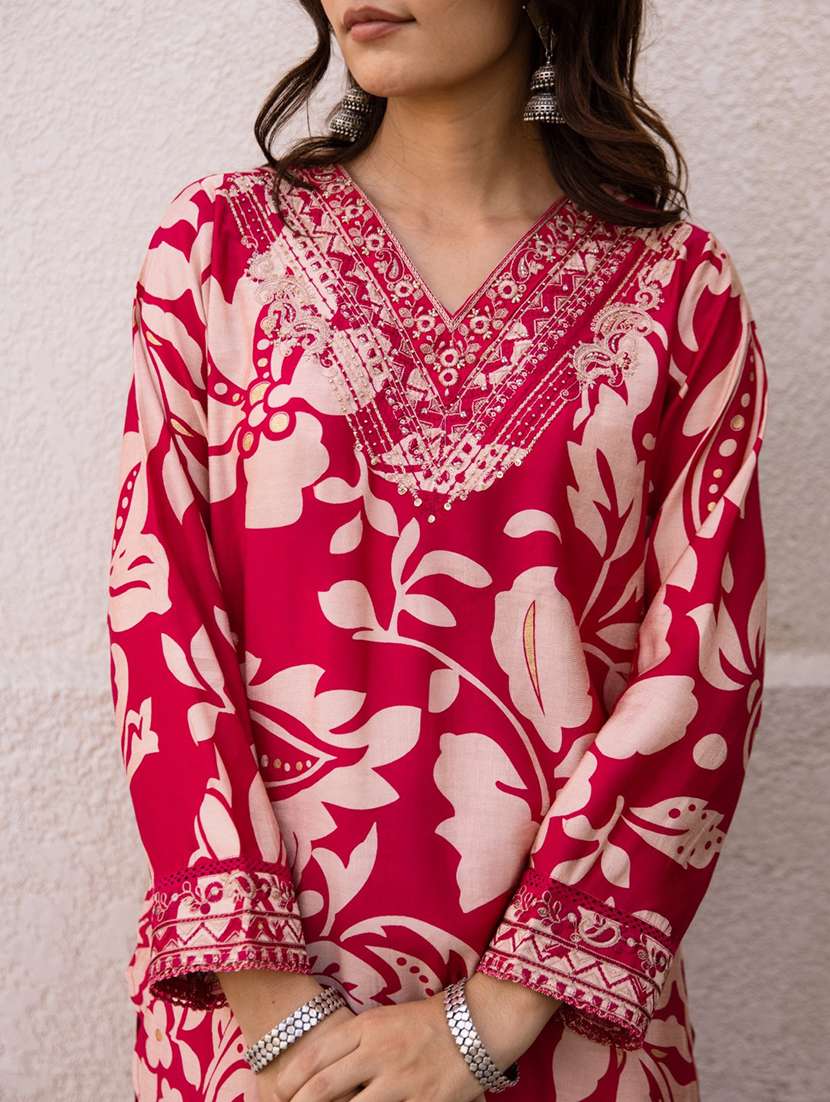 women printed kurta and sharara with dupatta - 22037007 - Standard Image - 4