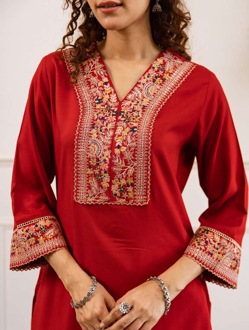 women embroidered bell sleeve ethnic co-ord set - 22037026 - Standard Image - 4