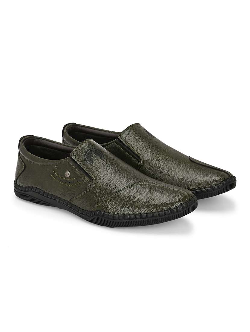 men green solid slip on formal shoes - 22037038 - Standard Image - 1