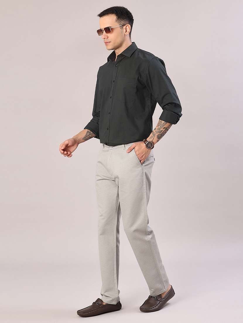 men solid mid rise flat front casual trouser - 22037582 - Standard Image - 4