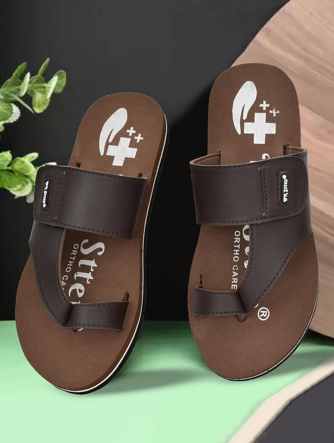 men brown solid one toe slipper - 22037839 - Standard Image - 1