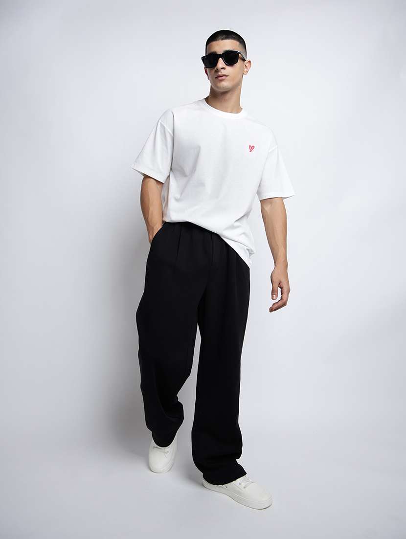 men solid mid rise relaxed fit jogger - 22038048 -  Standard Image - 4