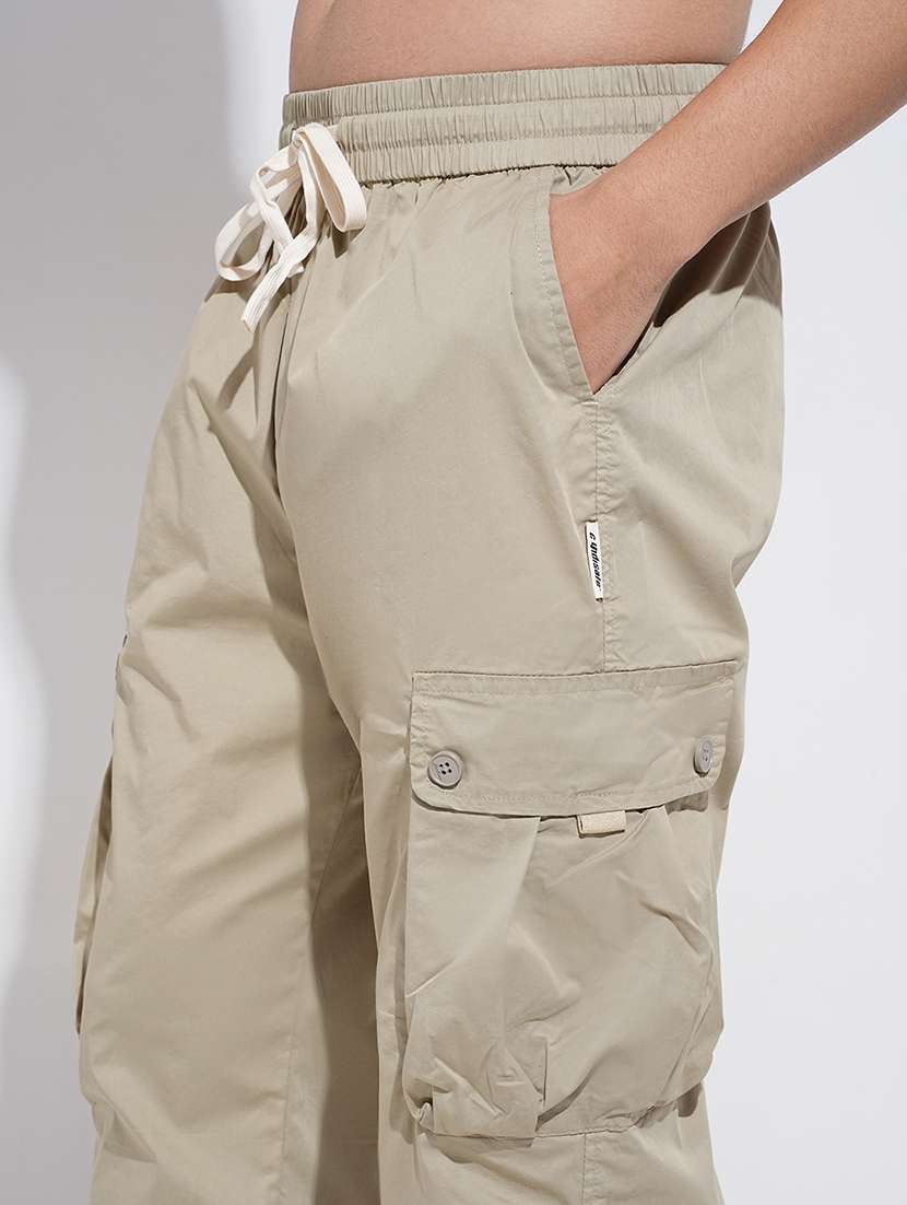 men solid low rise relaxed fit jogger - 22038088 -  Standard Image - 4