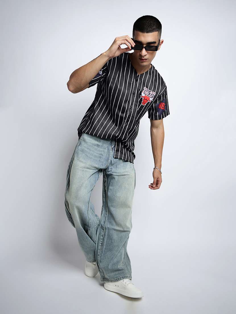 men striped short sleeve v-neck loose fit t-shirt - 22038109 -  Standard Image - 4