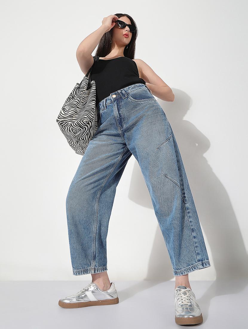women washed mid rise straight jean - 22038232 - Standard Image - 4