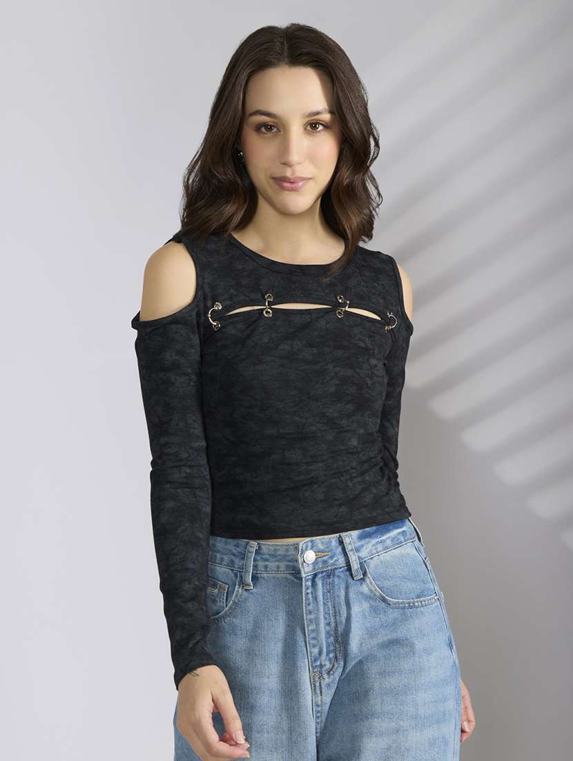 women black printed cold shoulder crop top